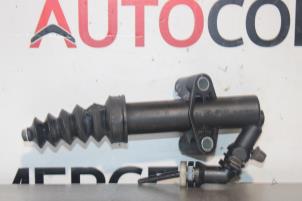 Used Clutch slave cylinder Citroen C3 (SC) 1.0 Vti 68 12V Price on request offered by Autocommerce