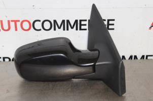 Used Wing mirror, right Renault Clio III (BR/CR) 1.5 dCi 105 Price on request offered by Autocommerce