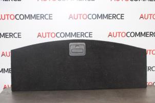 Używane Mata bagaznika Renault Megane Cena € 80,00 Procedura marży oferowane przez Autocommerce