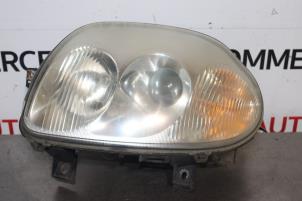 Used Headlight, left Renault Clio II (BB/CB) 1.4 Price € 25,00 Margin scheme offered by Autocommerce