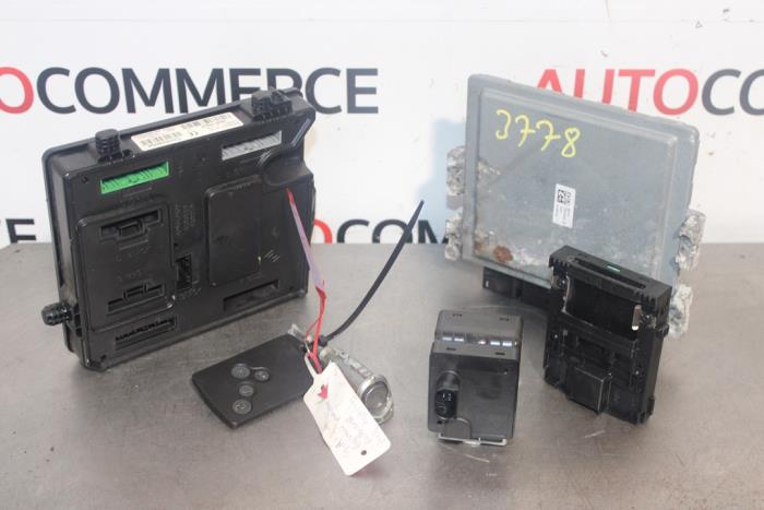 Used Engine management computer Renault Megane III Berline (BZ) 1.5 dCi 105 Price € 235,00 Margin scheme offered by Autocommerce