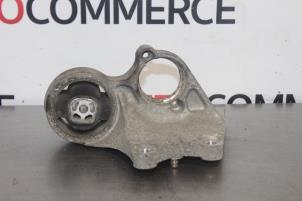 Used Engine mount Peugeot 206 CC (2D) 2.0 16V Price € 30,00 Margin scheme offered by Autocommerce