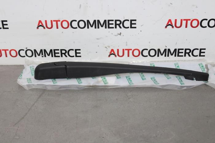 Rear wiper arm from a Peugeot 206 (2A/C/H/J/S)  2003