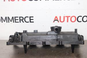 Used Rocker cover Renault Clio IV Societe Price on request offered by Autocommerce