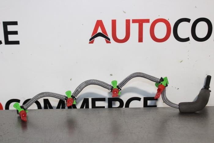 Brennstoff-Rücklaufleitung van een Peugeot 208