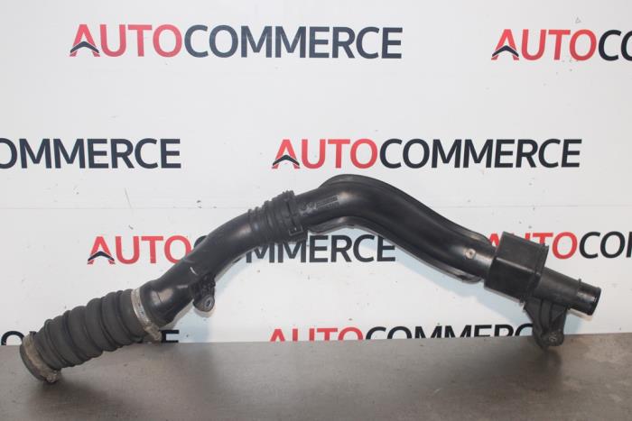 Intercooler tube from a Renault Clio III (SR) 1.5 dCi 70 2008