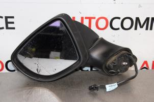 Used Wing mirror, left Renault Clio IV (5R) 1.5 dCi 75 FAP Price on request offered by Autocommerce