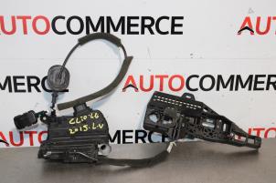 Used Door lock mechanism 4-door, front left Renault Clio IV (5R) 1.5 dCi 75 FAP Price on request offered by Autocommerce
