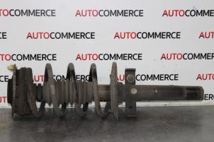 Used Fronts shock absorber, left Renault Scénic II (JM) 1.5 dCi 105 Price on request offered by Autocommerce