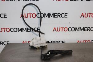 Gebrauchte Türschlossmechanik 2-türig rechts Citroen C3 Pluriel (HB) 1.4 HDi Preis € 30,00 Margenregelung angeboten von Autocommerce