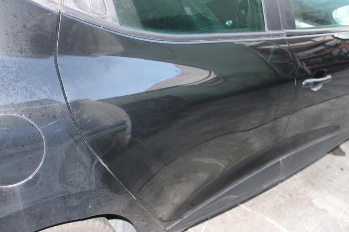 Rear door 4-door, right from a Renault Clio IV (5R) 0.9 Energy TCE 90 12V 2013