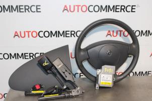 Usagé Set de airbag Renault Twingo II (CN) 1.2 Prix sur demande proposé par Autocommerce