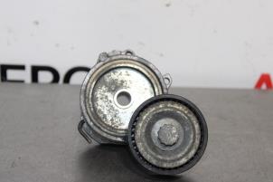 Used Drive belt tensioner Peugeot 2008 (CU) Price on request offered by Autocommerce