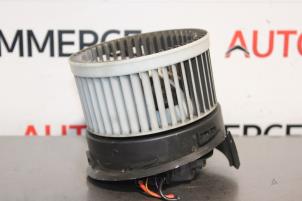 Used Heating and ventilation fan motor Peugeot 407 (6D) 2.0 HDiF 16V Price on request offered by Autocommerce