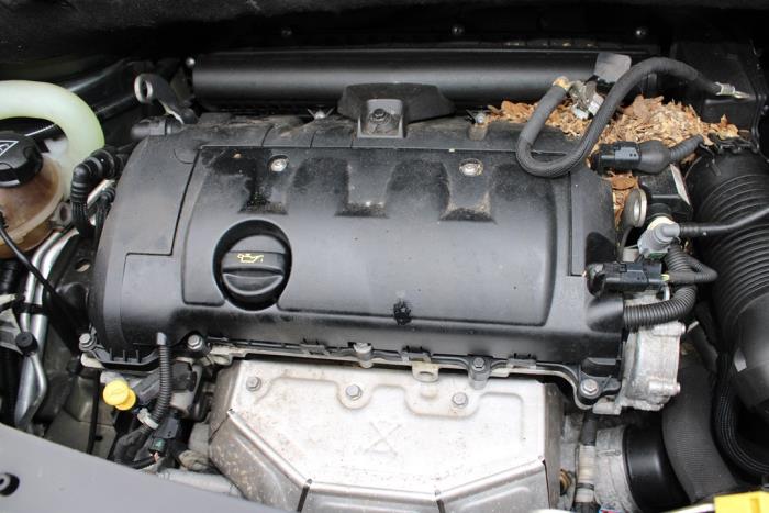 Engine from a Citroën C3 Picasso (SH) 1.4 16V VTI 95 2013