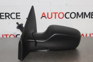 Used Wing mirror, left Renault Clio III (BR/CR) 1.2 16V 75 Price on request offered by Autocommerce