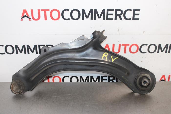 Front wishbone, right from a Renault Megane II (BM/CM) 1.6 16V 2003