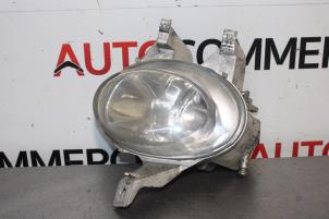 Used Fog light, front left Peugeot 206 SW (2E/K) 1.6 16V Price on request offered by Autocommerce