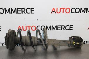 Used Front shock absorber, right Renault Clio III (BR/CR) 1.2 16V 75 Price € 71,00 Margin scheme offered by Autocommerce