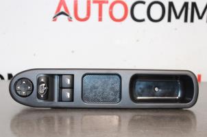 Nuevos Interruptor de ventanilla eléctrica Peugeot 207 Precio € 66,55 IVA incluido ofrecido por Autocommerce