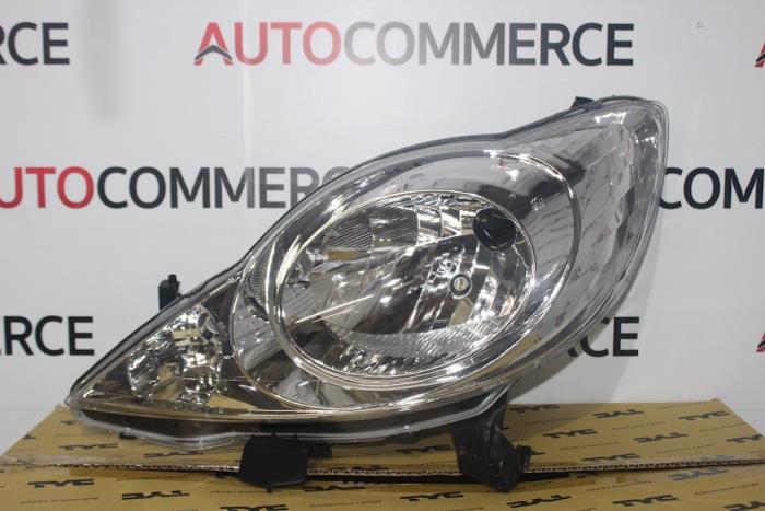 Headlight, left from a Peugeot 107  2010