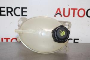 Used Expansion vessel Renault Clio IV (5R) 1.5 dCi 75 FAP Price on request offered by Autocommerce