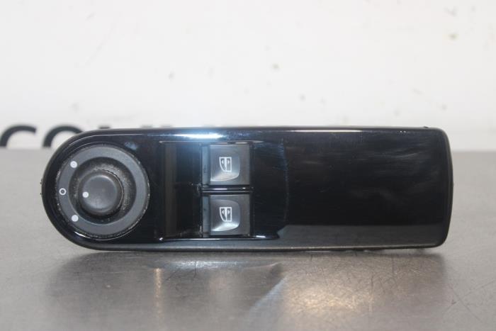 Usados Interruptor de ventanilla eléctrica Renault Clio IV (5R) 0.9 Energy TCE 90 12V Precio € 20,00 Norma de margen ofrecido por Autocommerce