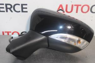 Used Wing mirror, left Renault Clio IV (5R) 0.9 Energy TCE 90 12V Price on request offered by Autocommerce