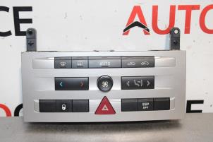 Used Heater control panel Peugeot 407 (6D) 2.0 HDiF 16V Price on request offered by Autocommerce