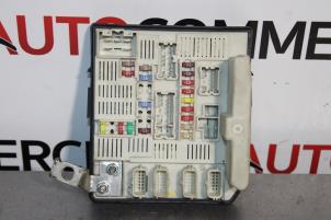 Used Fuse box Renault Scénic II (JM) 1.6 16V Price € 30,00 Margin scheme offered by Autocommerce