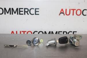 New Set of cylinder locks (complete) Citroen C1 Price € 211,75 Inclusive VAT offered by Autocommerce