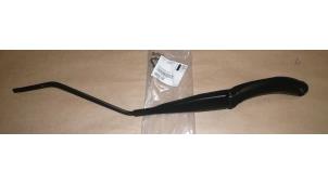 New Front wiper arm Citroen Nemo Price € 42,35 Inclusive VAT offered by Autocommerce