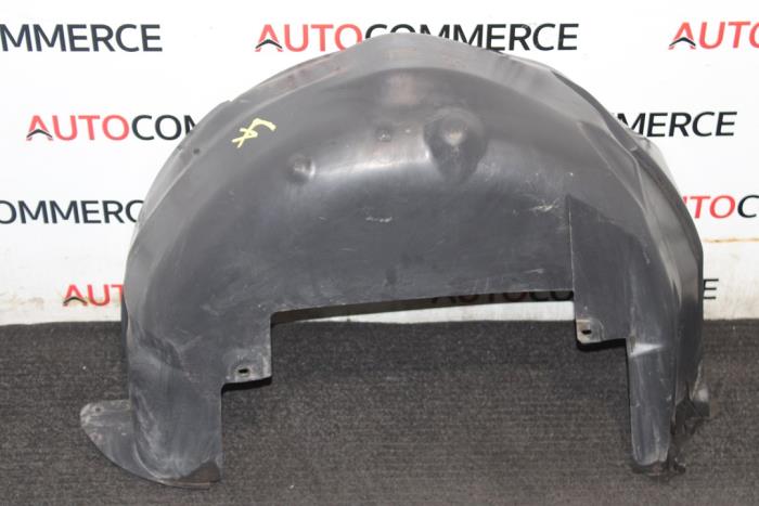 Używane Nadkole Peugeot Expert (G9) 1.6 HDi 90 Cena na żądanie oferowane przez Autocommerce