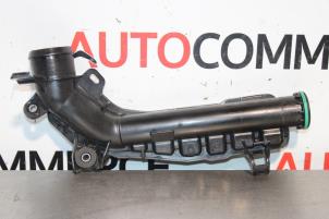 Begagnade Laddluftkylarrör Opel Corsa F (UB/UH/UP) 1.2 Turbo 12V 130 Pris € 25,00 Marginaltabell erbjuds av Autocommerce