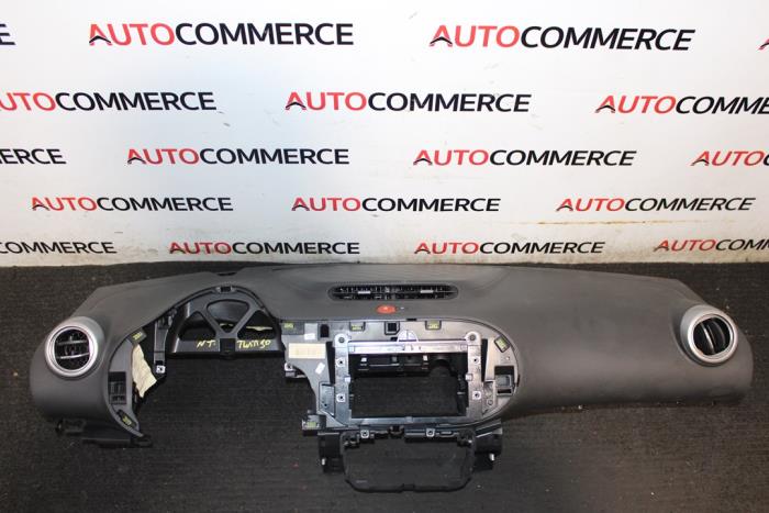 Używane Panel Renault Twingo III (AH) 1.0 SCe 70 12V Cena na żądanie oferowane przez Autocommerce