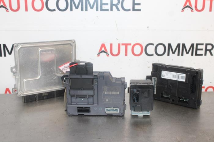 Used Engine management computer Renault Clio IV Estate/Grandtour (7R) 0.9 Energy TCE 90 12V Price € 200,00 Margin scheme offered by Autocommerce
