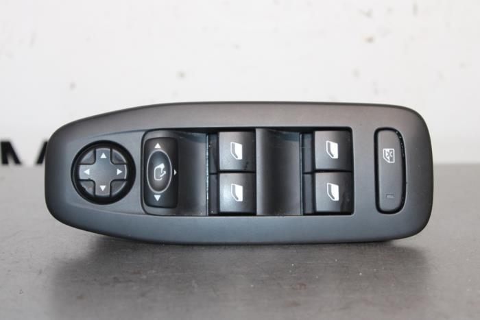 Usados Interruptor de ventanilla eléctrica Peugeot 2008 (CU) 1.6 Blue HDi 100 Precio de solicitud ofrecido por Autocommerce