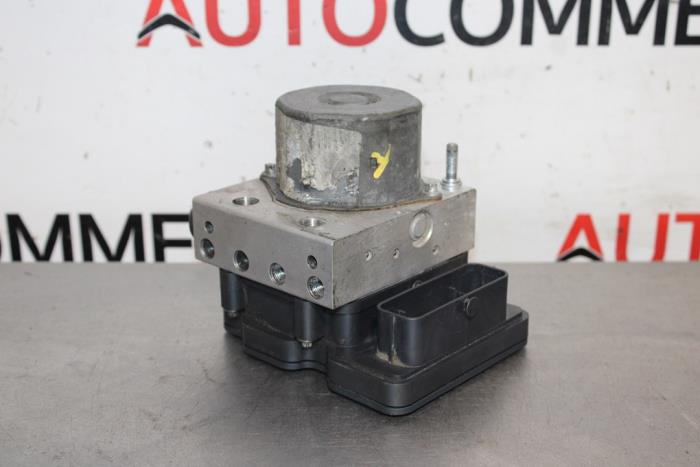 Gebrauchte ABS Pumpe Renault Kadjar (RFEH) 1.2 Energy TCE 130 Preis € 150,00 Margenregelung angeboten von Autocommerce