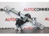 Mecanismo de ventanilla de 4 puertas izquierda delante de un Dacia Sandero II, 2012 0.9 TCE 12V, Hatchback, Gasolina, 898cc, 66kW (90pk), FWD, H4B400; H4BA4; H4B410; H4B408; H4BB4; H4B411; H4B412, 2012-10 2016
