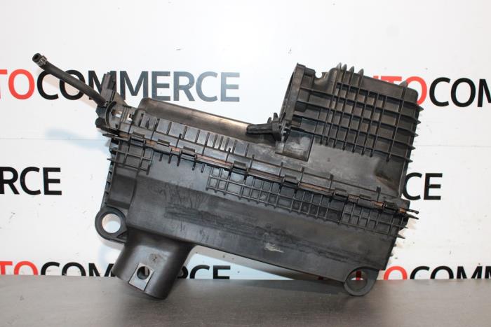 Gebrauchte Luftfiltergehäuse Renault Kangoo Express (FC) 1.5 dCi 68 Preis auf Anfrage angeboten von Autocommerce