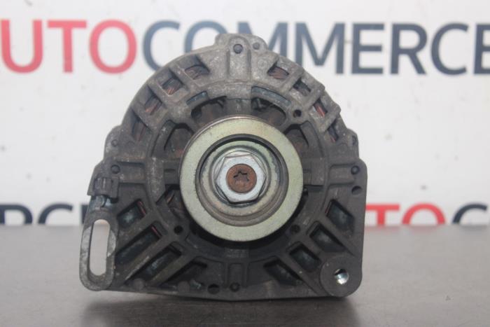 Used Dynamo Renault Clio II (BB/CB) 1.2 16V Price on request offered by Autocommerce