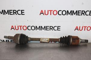 Usados Eje de transmisión izquierda delante Renault Megane III Grandtour (KZ) 1.2 16V TCE 115 Precio de solicitud ofrecido por Autocommerce