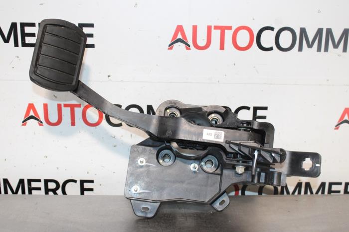 Używane Pedal hamulca Opel Rocks-e Electric Cena € 70,00 Procedura marży oferowane przez Autocommerce