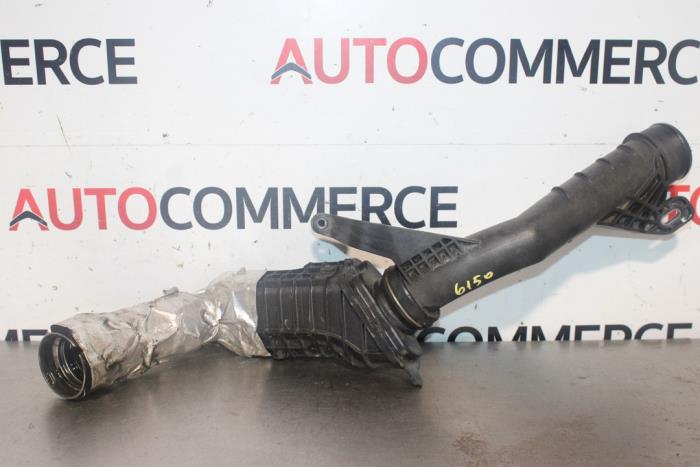 Gebrauchte Intercooler Schlauch Renault Clio IV (5R) 1.5 dCi 75 FAP Preis € 40,00 Margenregelung angeboten von Autocommerce