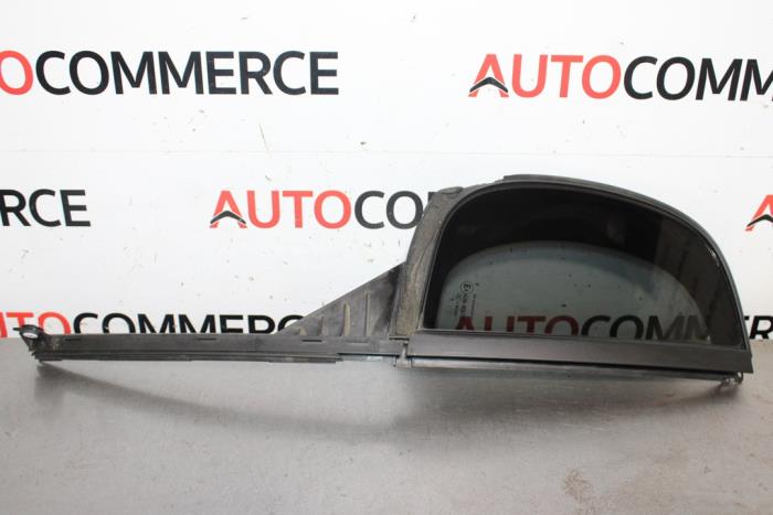 Usados Ventanilla triangular derecha detrás Peugeot 208 II (UB/UH/UP) 1.2 Vti 12V PureTech 75 Precio de solicitud ofrecido por Autocommerce