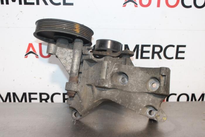 Usagé Support (divers) Renault Modus/Grand Modus (JP) 1.6 16V Prix € 20,00 Règlement à la marge proposé par Autocommerce