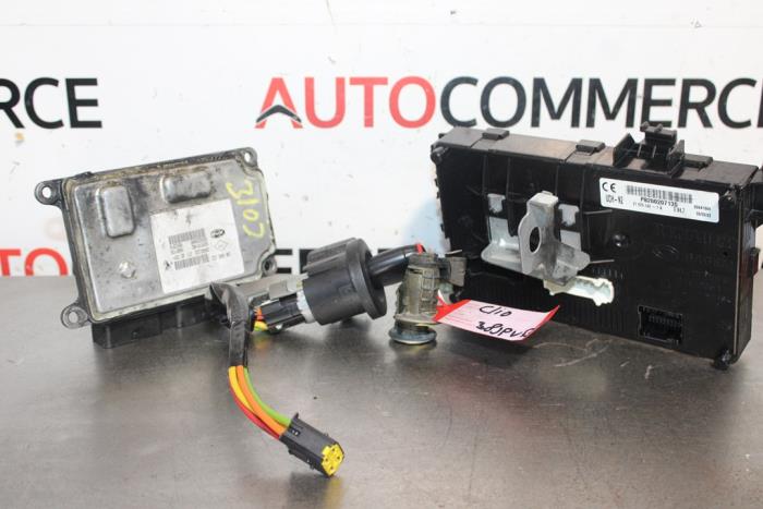 Used Engine management computer Renault Clio II (BB/CB) 1.2 16V Price € 190,00 Margin scheme offered by Autocommerce