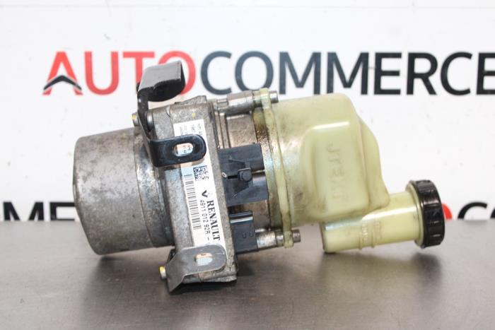 Usagé Pompe de direction Dacia Logan MCV II/III/Sandero Wagon 1.0 Sce 12V Prix sur demande proposé par Autocommerce