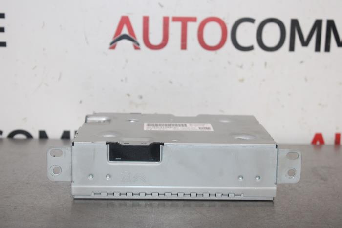 Usagé Module navigation Peugeot 208 II (UB/UH/UP) 1.2 Vti 12V PureTech 75 Prix € 245,00 Règlement à la marge proposé par Autocommerce