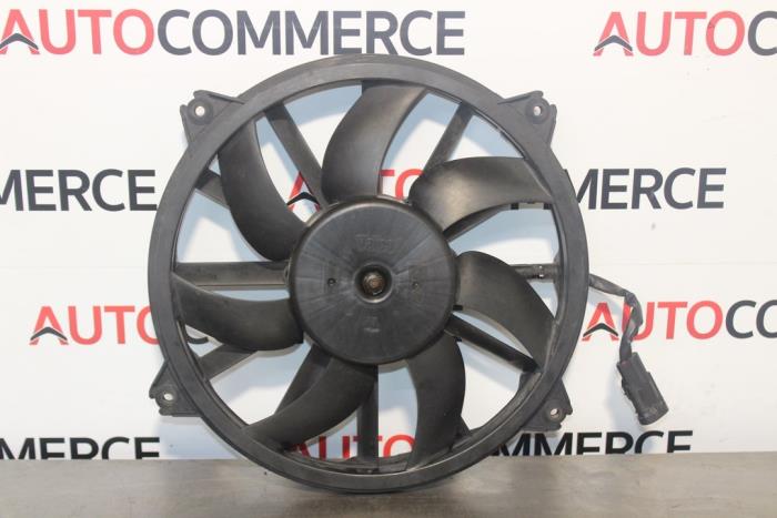 Radiator cooling fan